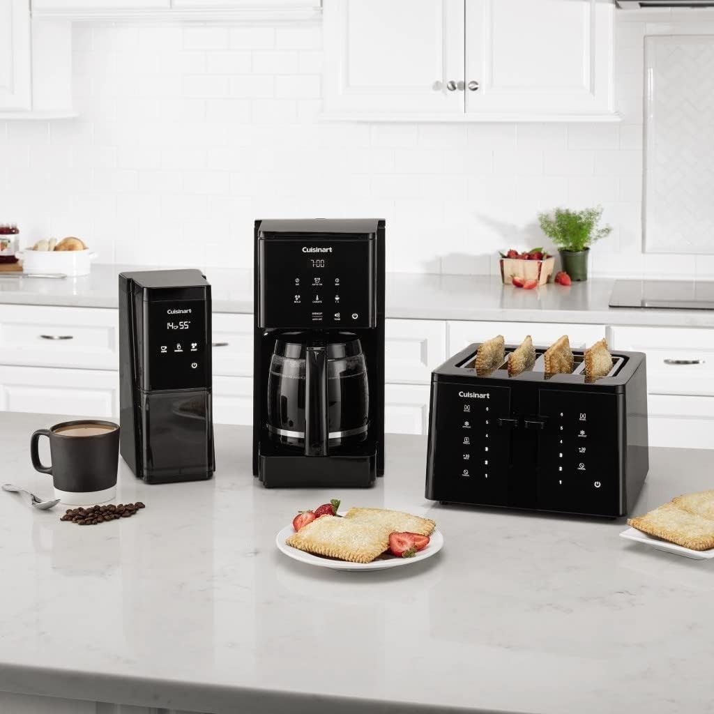  Cuisinart 4-Slice Touchscreen Toaster