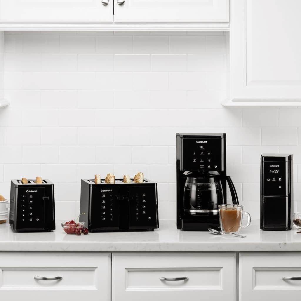  Cuisinart 4-Slice Touchscreen Toaster