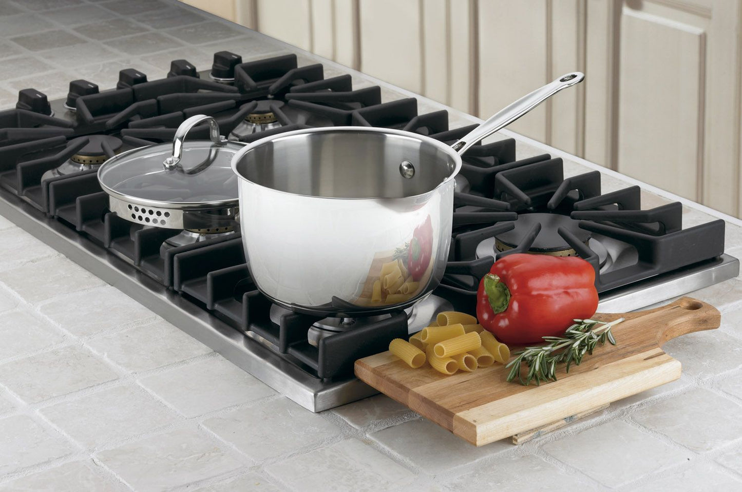  Cuisinart Chef's Classic Stainless Steel 3-Quart Cook & Pour Saucepan