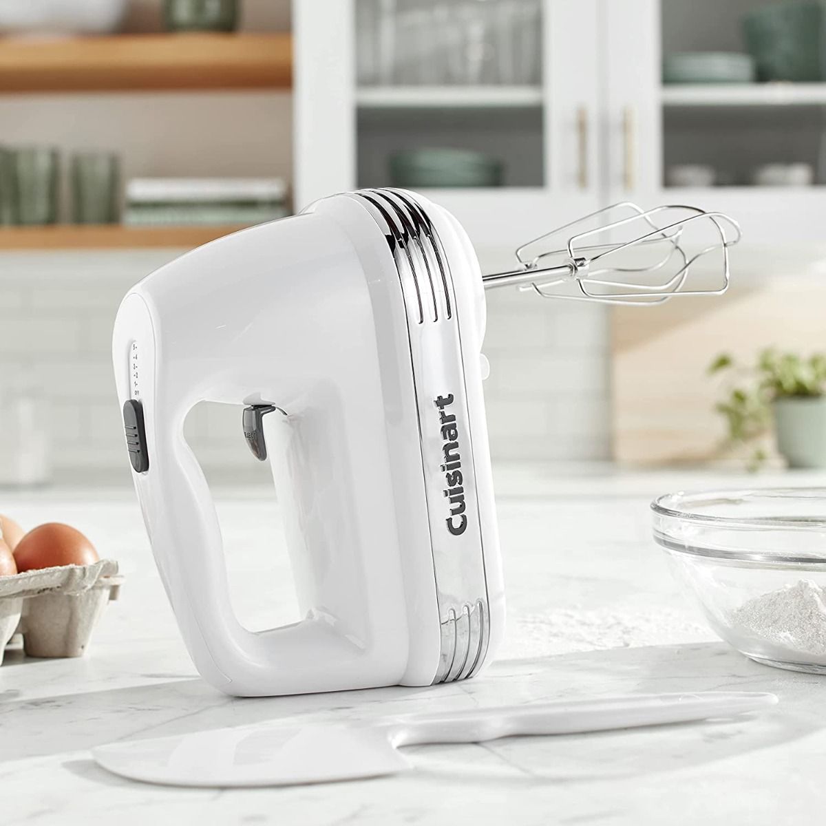  Cuisinart Power Advantage® 5-Speed Hand Mixer | White