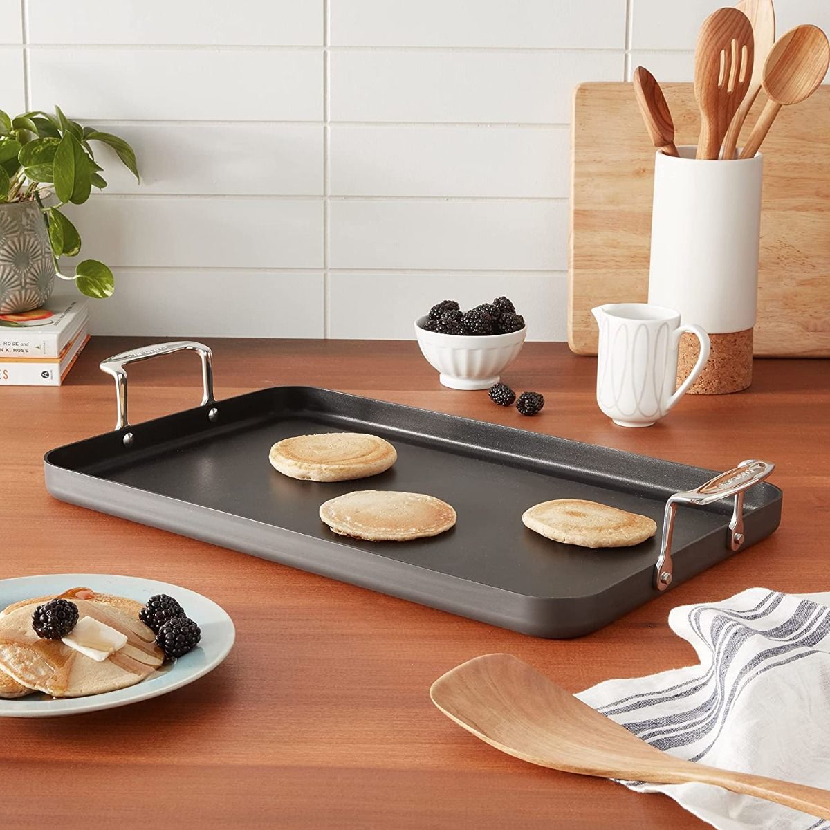  Cuisinart Chef's Classic Hard Anodized Nonstick Double Burner Griddle