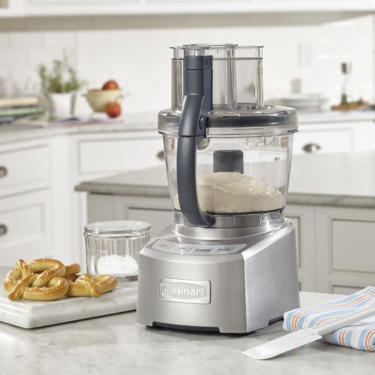  Cuisinart Elite Food Processor 2.0 + Julienne Disc | Die Cast