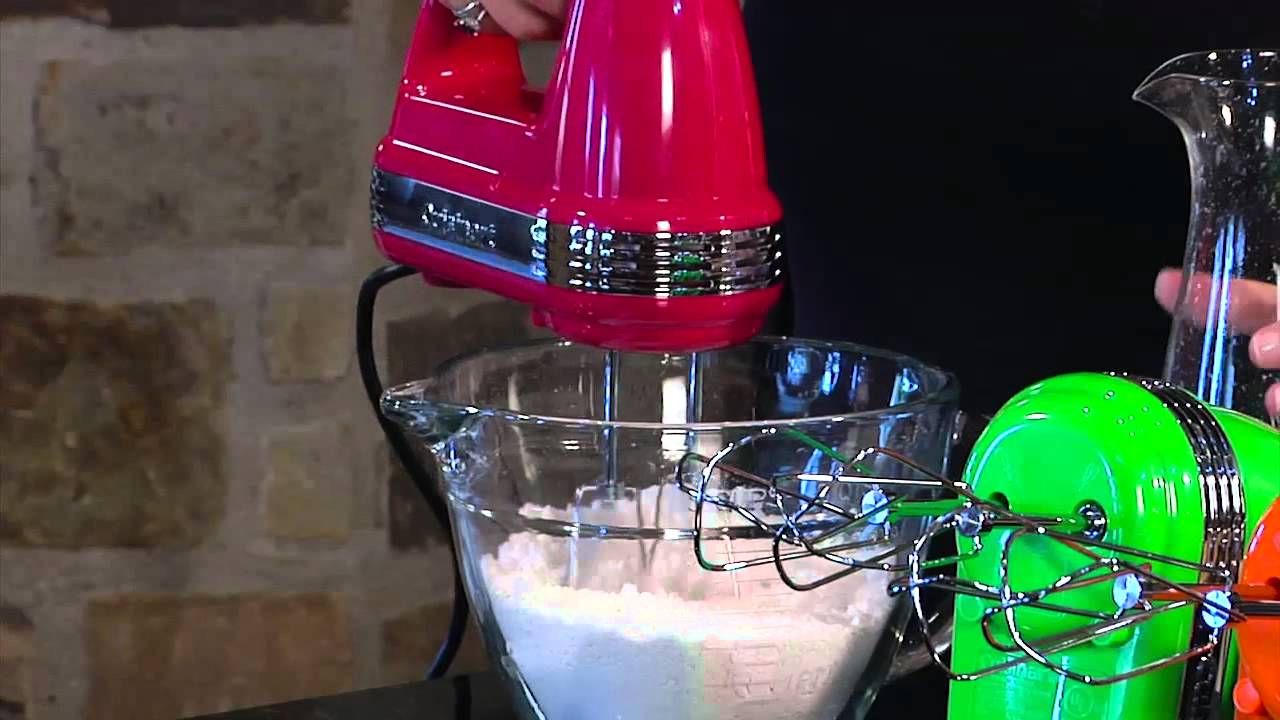  Cuisinart Power Advantage® 5-Speed Hand Mixer | White